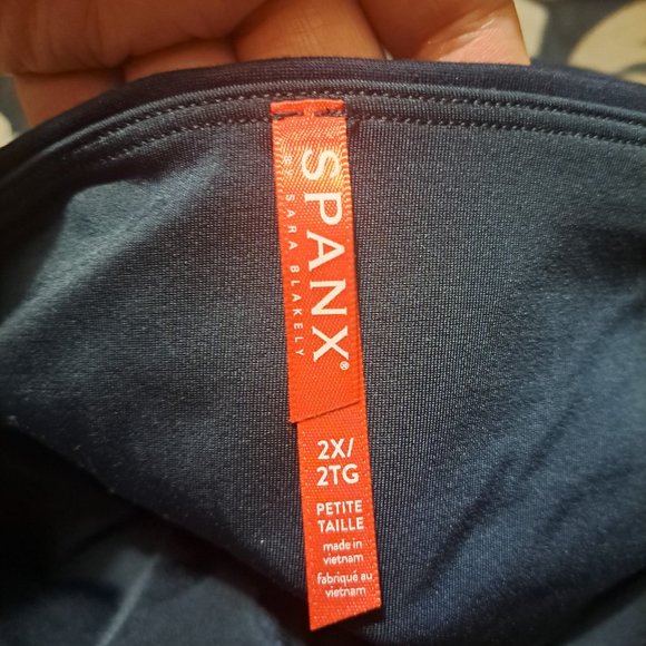 Spanx 2x Petite Navy Blue leggings - Picture 2 of 3